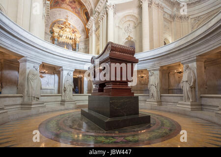 Napoleon's Tomb, Dôme des Invalides (originally Chapelle royale), Paris, France Stock Photo