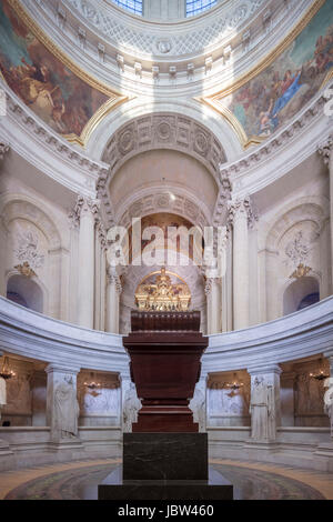 Napoleon's Tomb, Dôme des Invalides (originally Chapelle royale), Paris, France Stock Photo