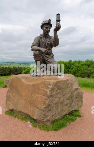 TESTING FOR GAS STATUE AT SILVERHILL IN NOTTINGHAMSHIRE Stock Photo