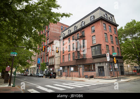 building at junction of 3rd st north and arch street site of the first general assembly of the presbyterian church in the old city Philadelphia USA Stock Photo