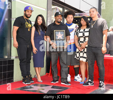 https://l450v.alamy.com/450v/jc1tb9/los-angeles-usa-12th-june-2017-los-angeles-ca-june-12-2017-ice-cube-jc1tb9.jpg