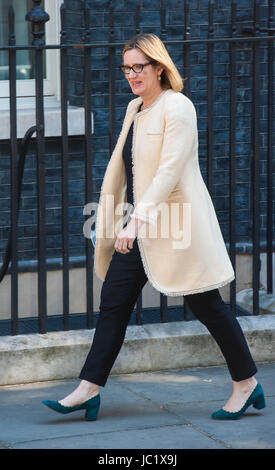 London, UK. 13th June, 2017. Secretary of State for the Home Department Amber Rudd arrives at Downing Street. Prime Minister will hosts leader of the DUP for talks, as May seeks to negotiate a deal for Unionist support for a Conservative minority government. Theresa May announced following last week's General Election that she would be seeking to form a government alongside the DUP after the Conservative Party failed to secure an overall majority in the House of Commons. Credit: Michael Tubi/Alamy Live News Stock Photo