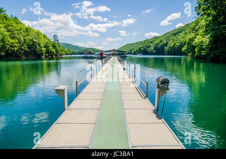 Lake fontana boats and ramp in great smoky mountains nc Stock Photo