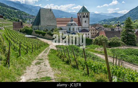 Abbey Novacella ( Abbazia di Novacella ). Novacella Abbey, still run by the Augustinians, lies few km away from Bressanone/Brixen, south Tyrol - Italy Stock Photo