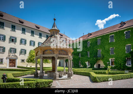 Abbey Novacella ( Abbazia di Novacella ). Novacella Abbey, still run by the Augustinians, lies few km away from Bressanone/Brixen, south Tyrol - Italy Stock Photo