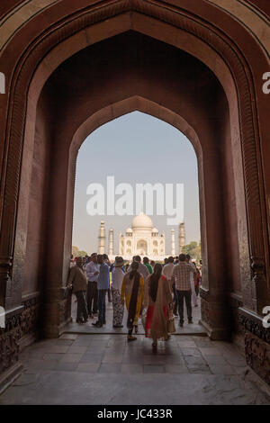 Taj Mahal, through the arch of the Royal or Great Gate, Agra, Uttar Pradesh, India Stock Photo