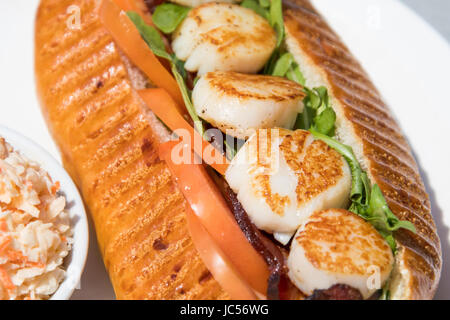 Scallop Club Po’Boy, The Savvy Sailor Restaurant, Lunenberg, Nova Scotia, Canada Stock Photo