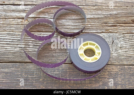 16mm movie camera and a roll of film Stock Photo - Alamy