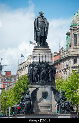 Statue of Daniel O? ? ? Connell, O'Connell bridge, river Liffey, Dublin, county Dublin, Ireland, Great Britain , Statue von Daniel O’Connell, O'Connel Stock Photo
