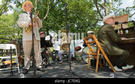 Drew Nugent band preforms at 12th annual Jazz Age lawn party on ...