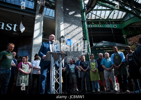 Borough Market, London, UK. 14th Apr, 2017. Borough Market has officially re-opened, following last weeks terrorist attack, which left 8 people dead and 48 injured within the vicinity. Credit: Byron Kirk/Alamy Live News Stock Photo