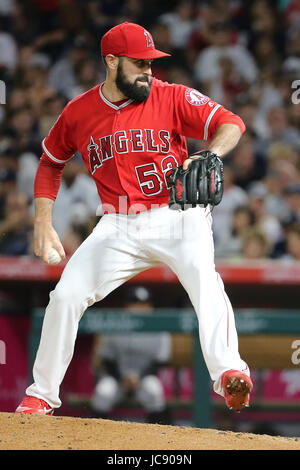 Anaheim, California, USA. 14th Jun, 2017. Los Angeles Angels starting pitcher Matt Shoemaker #52 makes the start for the Angels in the game between the New York Yankees and Los Angeles Angels of Anaheim, Angel Stadium in Anaheim, CA, Photographer: Peter Joneleit Credit: Cal Sport Media/Alamy Live News Stock Photo