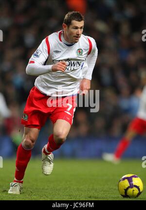 BRETT EMERTON BLACKBURN ROVERS FC CITY OF MANCHESTER STADIUM MANCHESTER ENGLAND 11 January 2010 Stock Photo