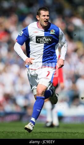 BRETT EMERTON BLACKBURN ROVERS FC EWOOD PARK BLACKBURN ENGLAND 11 April 2010 Stock Photo