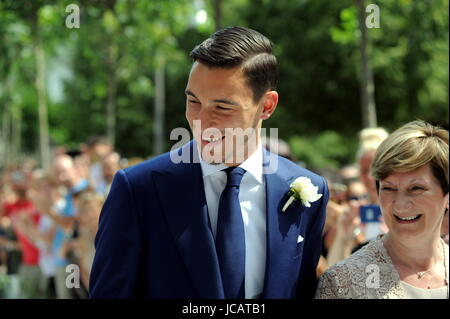 Rescaldina, Matteo Darmian's Marriage and Francesca Cormanni The defender of Mourinho's Manchester United and of the Italian National Team, MATTEO DARMIAN comes to church. Stock Photo