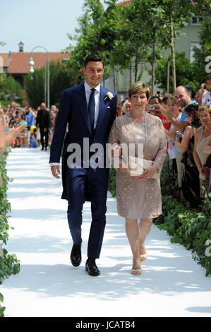 Rescaldina, Matteo Darmian's Marriage and Francesca Cormanni The defender of Mourinho's Manchester United and of the Italian National Team, MATTEO DARMIAN comes to church. Stock Photo