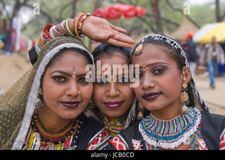 Group of female kalbelia dancers from Rajasthan performing at the annual Sarujkund Mela on the outskirts of Delhi, India. Stock Photo