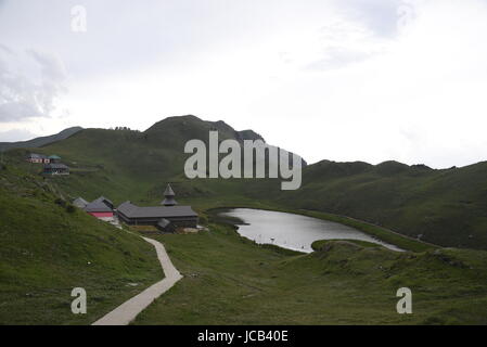 File:Hillock in front of the Prashar Lake (21250561509).jpg