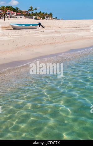 Clear Water Of LOS BARRILES, Baja California Sur. MEXICO Stock Photo