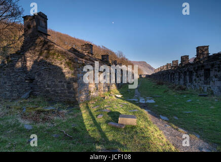 Abandoned Anglesey Barracks, The Quarrymans Path, Dinorwic Slate Quarry, Snowdonia National Park, North Wales, UK Stock Photo