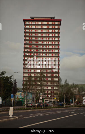 Belfast, UK. 15th June, 2017. In the Wake of the Grenfell Tower Block fire in London the Northern Ireland Housing Executive (NIHE) are to check all residential Tower block housing over the next few weeks Credit: Bonzo/Alamy Live News Stock Photo
