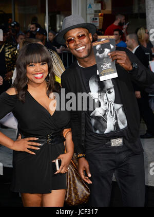 Westwood, Ca. 14th June, 2017. Shanice Wilson, Flex Alexander at the 'All Eyez On Me' Los Angeles Premiere at Westwood Village Theaters in Westwood, California on June 14, 2017. Credit: Koi Sojer/Snap'n U Photos/Media Punch/Alamy Live News Stock Photo