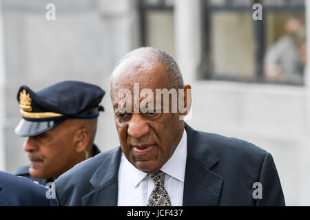 Norristown, Pennsylvania, USA. 15th June, 2017. BILL COSBY, walks up to ...