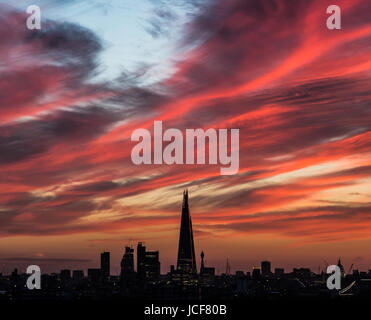 London, UK. 15th June, 2017. UK Weather: Evening sunset over the city including The Shard skyscraper building. Credit: Guy Corbishley/Alamy Live News
