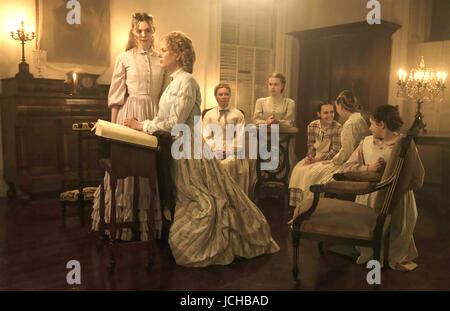 THE BEGUILED 2017 American Zoetrope film with first three from left: Elle Fanning, Nicole Kidman, Kirsten Dunst Stock Photo