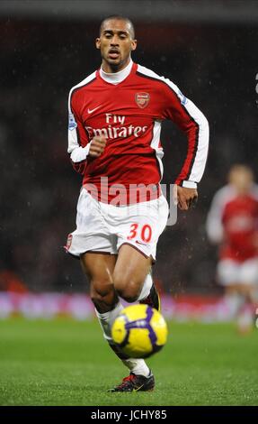 ARMAND TRAORE ARSENAL FC ARSENAL V CHELSEA EMIRATES STADIUM, LONDON, ENGLAND 29 November 2009 GAB5207   ARSENAL V CHELSEA     WARNING! This Photograph May Only Be Used For Newspaper And/Or Magazine Editorial Purposes. May Not Be Used For Publications Involving 1 player, 1 Club Or 1 Competition  Without Written Authorisation From Football DataCo Ltd. For Any Queries, Please Contact Football DataCo Ltd on +44 (0) 207 864 9121 Stock Photo