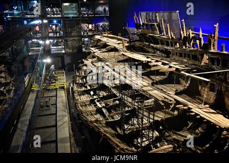 The Mary Rose is a carrack-type warship of the English Tudor navy of King Henry VIII. Shipwrecked after 33 years service, now conserved at Portsmouth. Stock Photo