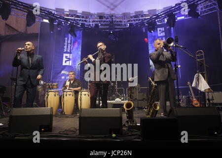 Worms, Germany. 16th June, 2017. The UK band Matt Bianco performs together with the New Cool Collective live on stage at the 2017 Jazz and Joy Festival in Worms in Germany. Credit: Michael Debets/Alamy Live News Stock Photo