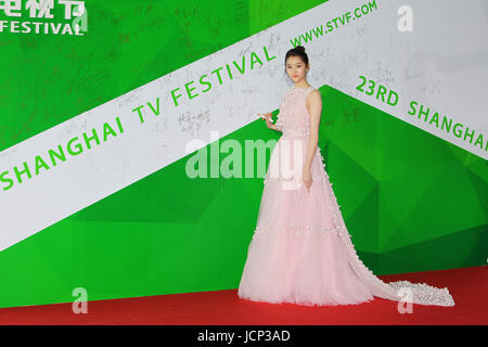 Shanghai, China. 16th June, 2017. Actress Guan Xiaotong attends the Magolia Awards Ceremony of the 23rd Shanghai TV Festival, in Shanghai, east China, June 16, 2017. Credit: Du Xiaoyi/Xinhua/Alamy Live News Stock Photo