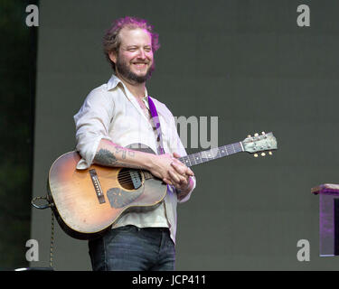 Big red machine dessner vernon hi-res stock photography and images - Alamy