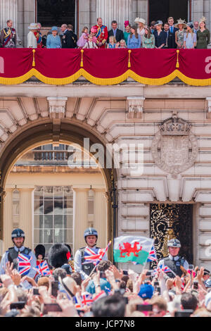 London, UK. 17th June, 2017. The Royal Family gathers on the balcony for the flypast and cheers from the crowd - Trooping the Colour by the Irish Guards on the Queen’s Birthday Parade. The Queen’s Colour is “Trooped” in front of Her Majesty The Queen and all the Royal Colonels.  His Royal Highness The Duke of Cambridge takes the Colonel’s Review for the first time on Horse Guards Parade riding his horse Wellesley. The Irish Guards are led out by their famous wolfhound mascot Domhnall. Credit: Guy Bell/Alamy Live News Stock Photo