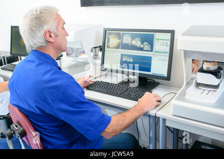 electronic measuring instruments in hitech computer laboratory Stock ...