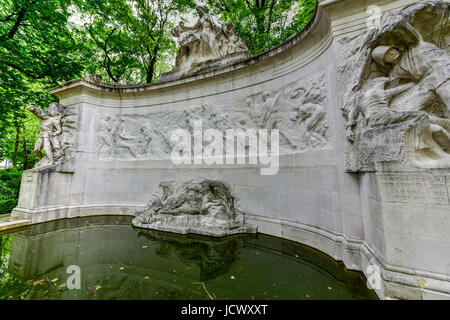 Monument to the Fallen of the Belgian Colonial Effort in Parc du Cinquantenaire in Brussels, Belgium Stock Photo