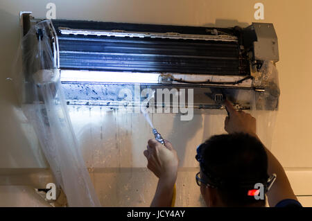 Air conditioner dripping water Stock Photo: 9188192 - Alamy