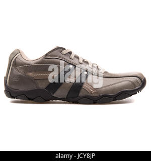 Krankzinnigheid Leed dam Skechers Diameter Blake Black Men's Leather Shoes - 63385-BLK Stock Photo -  Alamy