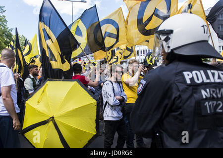 Berlin, Germany. 17th June, 2017. A few hundred activists of the New Right Identity Movement demonstrating in the district Wedding under the motto 'Future Europe - for the defense of our identity, culture and way of life.' About 1,500 counter-demonstrators blocked the route of the Identitarian Movement who discontinued their demonstration. Police made several arrests in the course of the blockades. Credit: Jan Scheunert/ZUMA Wire/Alamy Live News Stock Photo