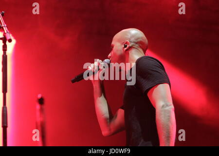Worms, Germany. 17th June 2017. Milow performs live on stage at the 2017 Jazz and Joy Festival in Worms in Germany. Credit: Michael Debets/Alamy Live News Stock Photo