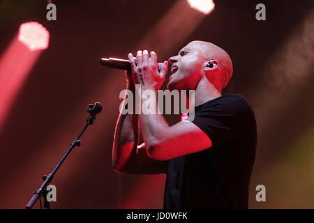 Worms, Germany. 17th June 2017. Milow performs live on stage at the 2017 Jazz and Joy Festival in Worms in Germany. Credit: Michael Debets/Alamy Live News Stock Photo