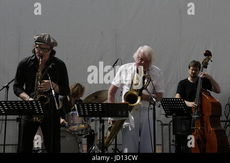 Worms, Germany. 18th June 2017. The Konrad/Mehl Project performs live on stage at the 2017 Jazz and Joy Festival in Worms. Credit: Michael Debets/Alamy Live News Stock Photo