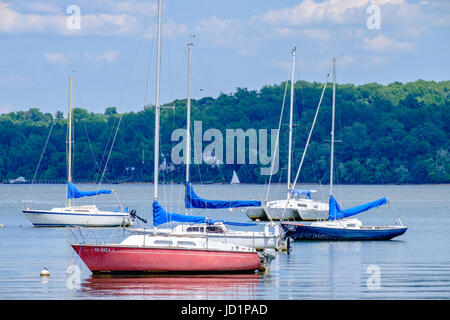 Sailboats anchored in the Potomac River Stock Photo