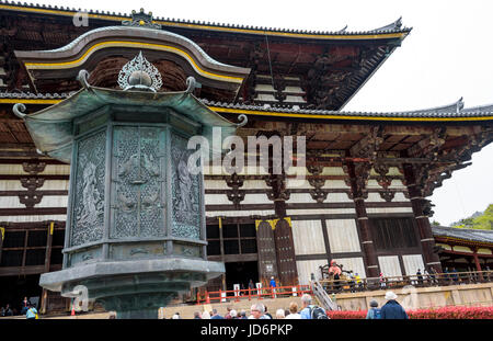 Tōdai-ji, Eastern Great Temple, great buddha hall. Octagonal Lantern, Stock Photo