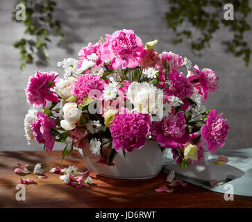 Still life with bouquet of pink peonies Stock Photo - Alamy