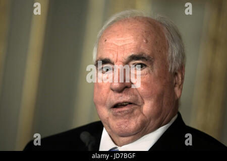 Wiesbaden, Germany. 22nd Sep, 2010. ARCHIVE - Former German chancellor Helmut Kohl speaks at the music salon at the parliament in Wiesbaden, Germany, 22 September 2010. Kohl passed away at the age of 87 in Eggershaim on the 16th of June 2017. He was chancellor for 16 years and head of the party CDU for quarter of a century. Photo: Fredrik von Erichson/dpa/Alamy Live News Stock Photo