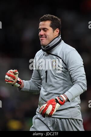 JULIO CESAR BRAZIL & INTER MILAN EMIRATES STADIUM LONDON ENGLAND 10 February 2009 Stock Photo