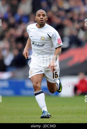 JASON PUNCHEON MILTON KEYNES DONS FC STADIUMMK MILTON KEYNES ENGLAND 28 February 2009 Stock Photo