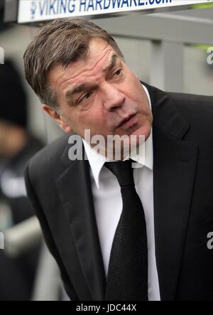 SAM ALLARDYCE BLACKBURN ROVERS FC MANAGER KC STADIUM HULL ENGLAND 01 March 2009 Stock Photo